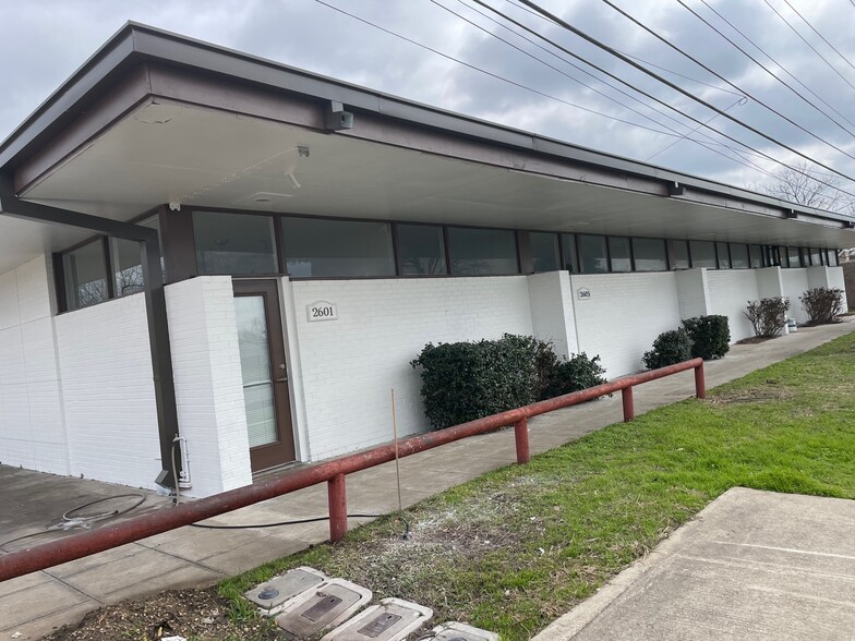 2601 S Texas Ave, Bryan, TX for rent - Building Photo - Image 1 of 6