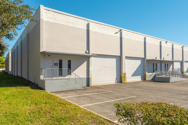 More details for 7950-7966 NW 14th St, Miami, FL - Industrial for Rent