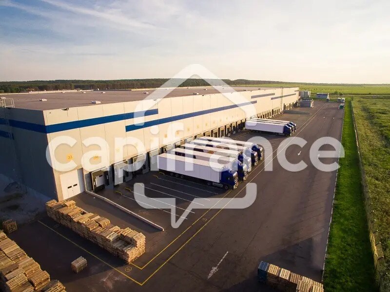 Industrial in Montlhéry for sale Building Photo- Image 1 of 3