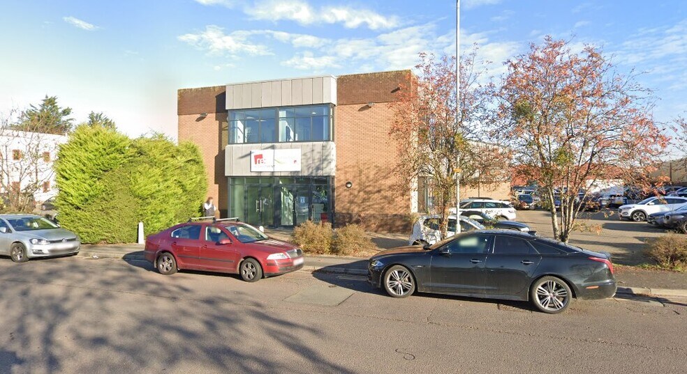 Swindon Village, Swindon Village to rent - Building Photo - Image 2 of 4