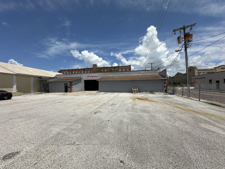 1821 E 2nd Ave, Tampa, FL for rent - Building Photo - Image 1 of 7