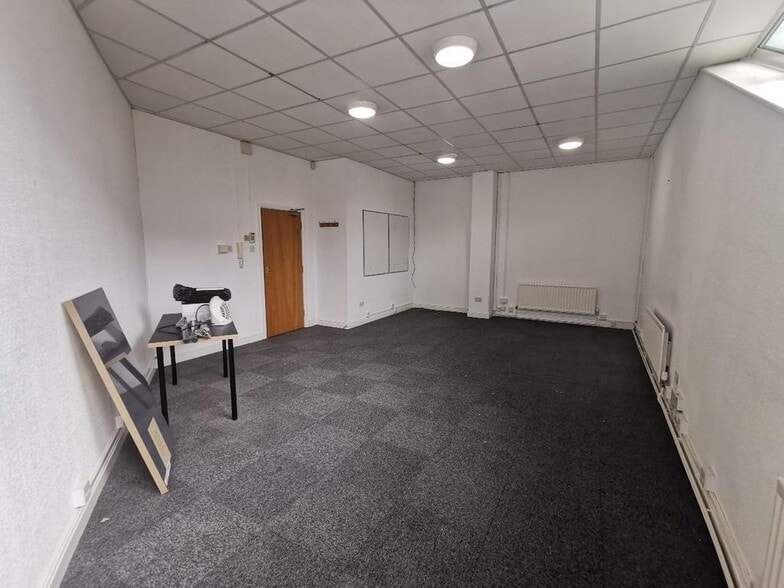 65 Westgate Rd, Newcastle Upon Tyne to rent - Building Photo - Image 2 of 27