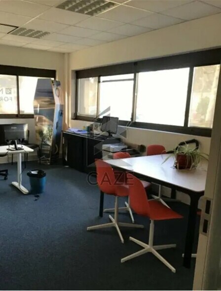 Office in Mérignac to rent - Interior Photo - Image 3 of 4