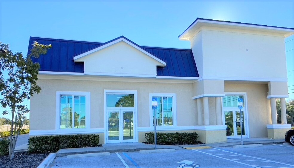 1631-1661 SW Gatlin Blvd, Port Saint Lucie, FL for rent - Building Photo - Image 1 of 2