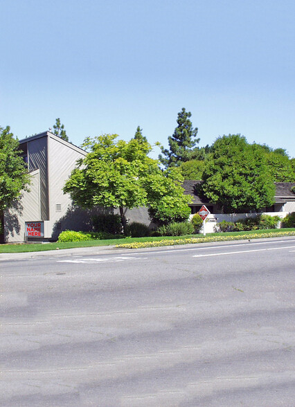 1301 Farmers Ln, Santa Rosa, CA for rent - Building Photo - Image 1 of 1