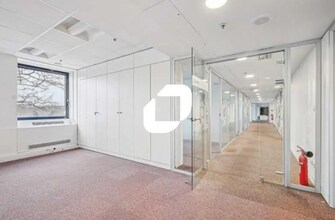 Office in Antony to rent Interior Photo- Image 2 of 22