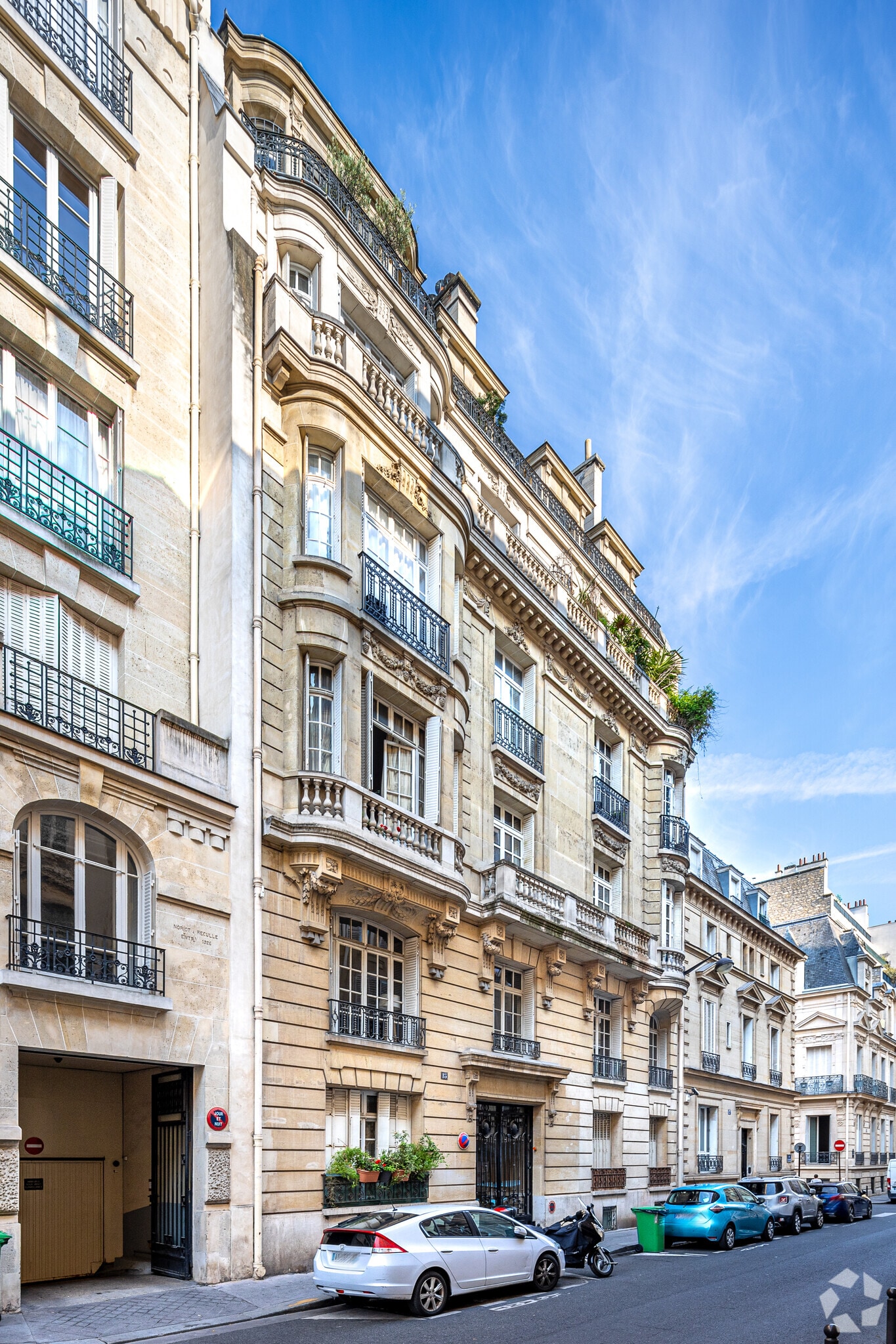 Build-to-Rent in Paris for sale Primary Photo- Image 1 of 2