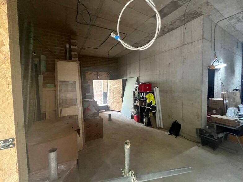 100 Warwick Rd, London for sale - Interior Photo - Image 2 of 3