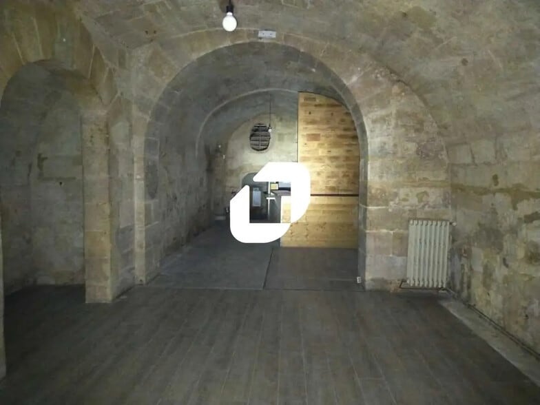 Retail in Bordeaux for sale - Interior Photo - Image 3 of 9