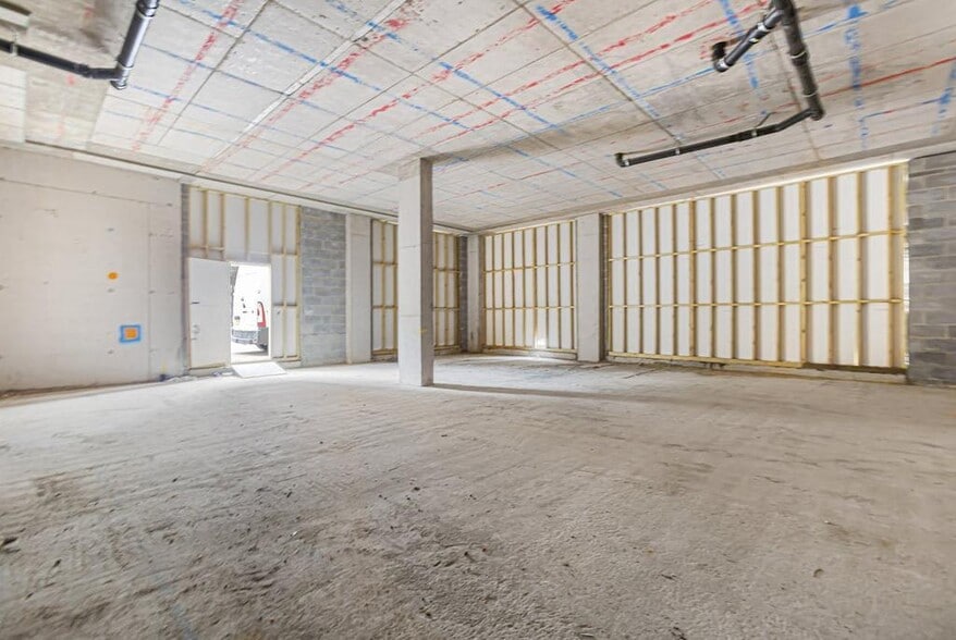 15-17 Copper St, London to rent - Interior Photo - Image 2 of 18