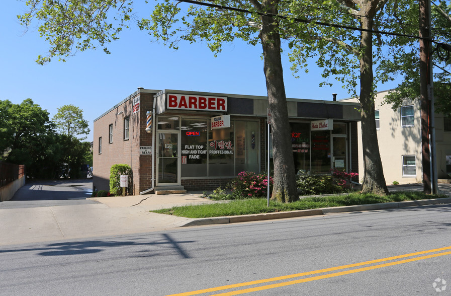 168 Rollins Ave, Rockville, MD for sale - Primary Photo - Image 1 of 16