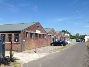 Elcot Ln, Marlborough for rent Building Photo- Image 2 of 5