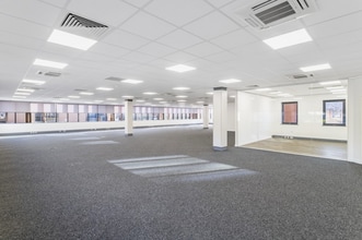 2 North Fourth St, Milton Keynes to rent Interior Photo- Image 2 of 8