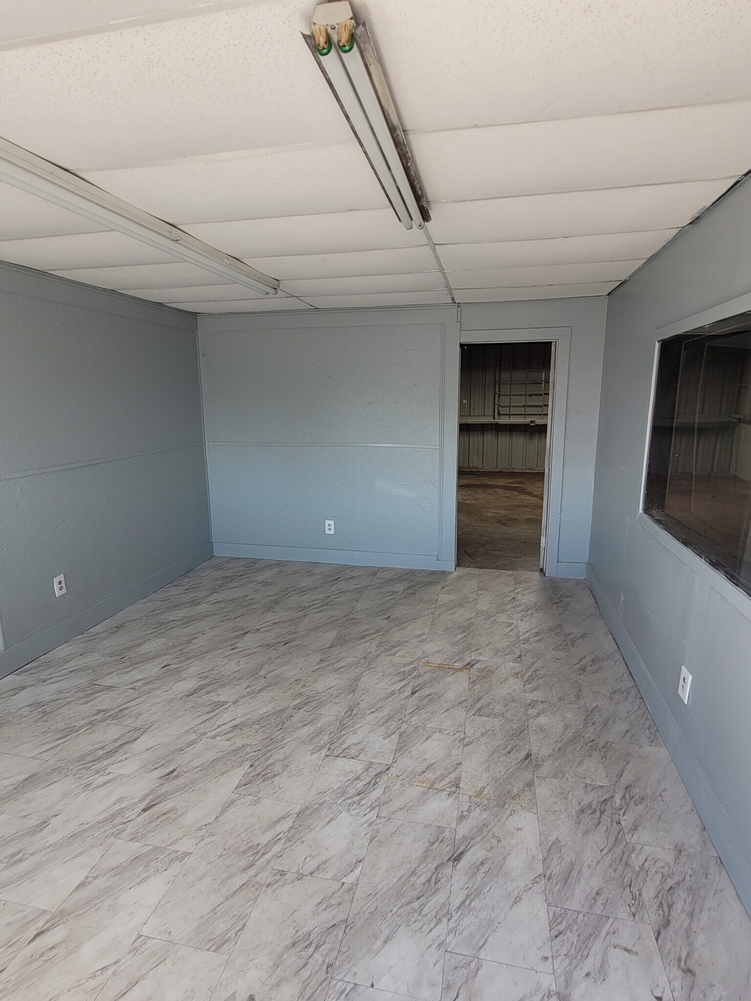 7676 N I-45, Houston, TX to rent Interior Photo- Image 1 of 1