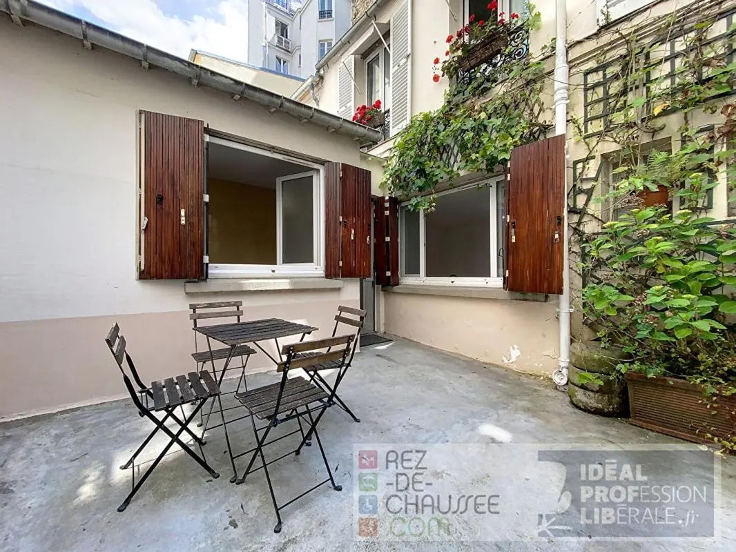 Build-to-Rent in Paris for sale Building Photo- Image 1 of 6