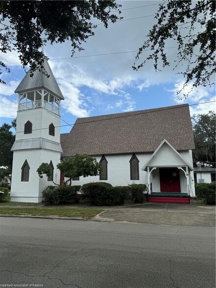 18-20 E Pleasant St, Avon Park, FL for rent - Building Photo - Image 2 of 9