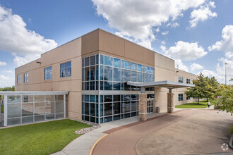 4500 E Sam Houston Pky S, Pasadena, TX for rent Building Photo- Image 1 of 7