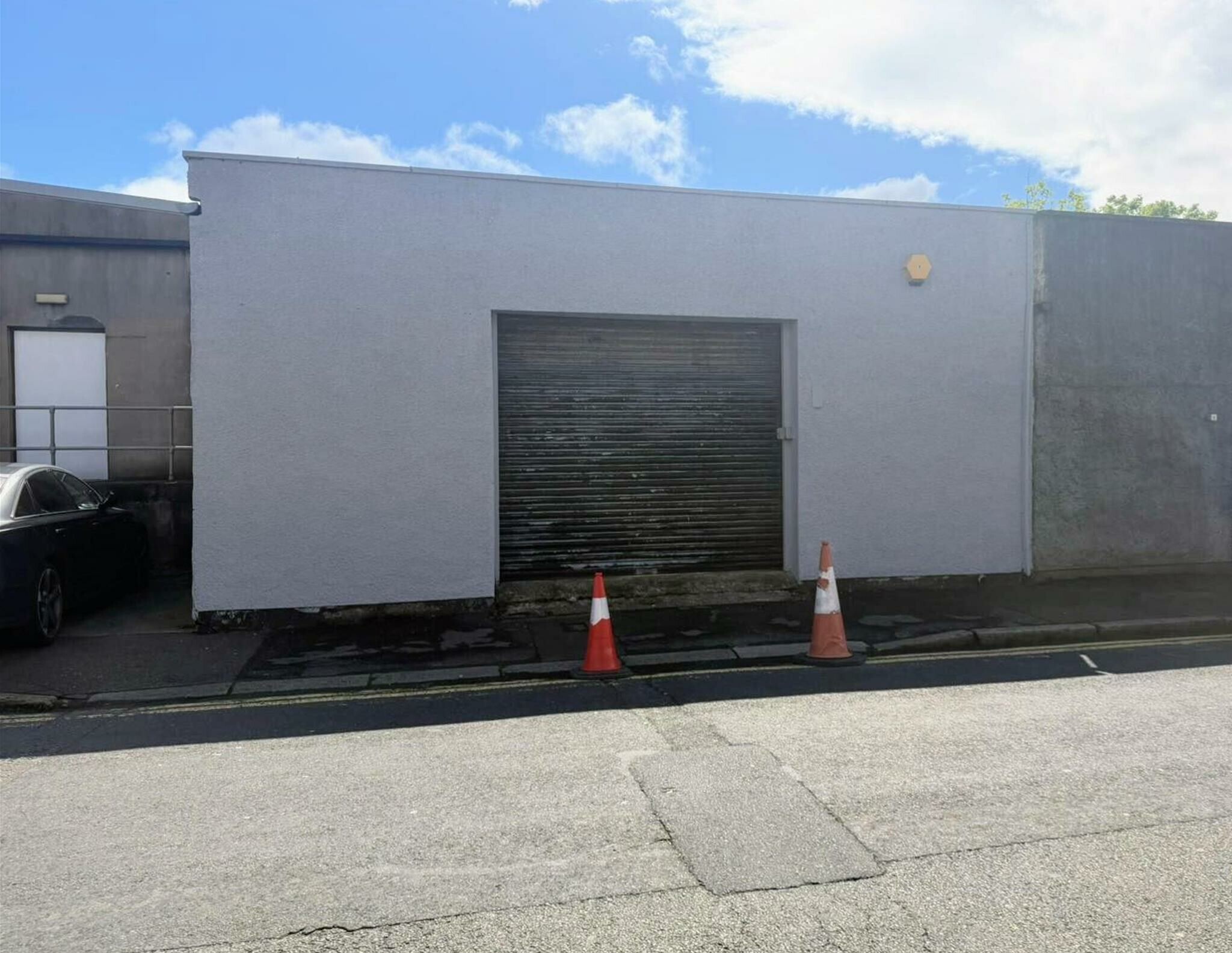 14 Valentia Pl, Newcastle to rent Building Photo- Image 1 of 3