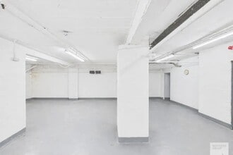Ardwick Green N, Manchester to rent Interior Photo- Image 2 of 4