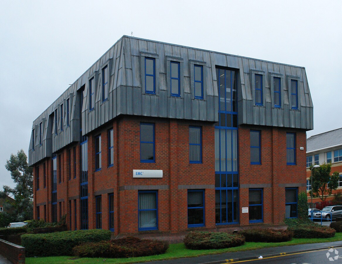 Church Rd, Egham, TW20 9QD UK