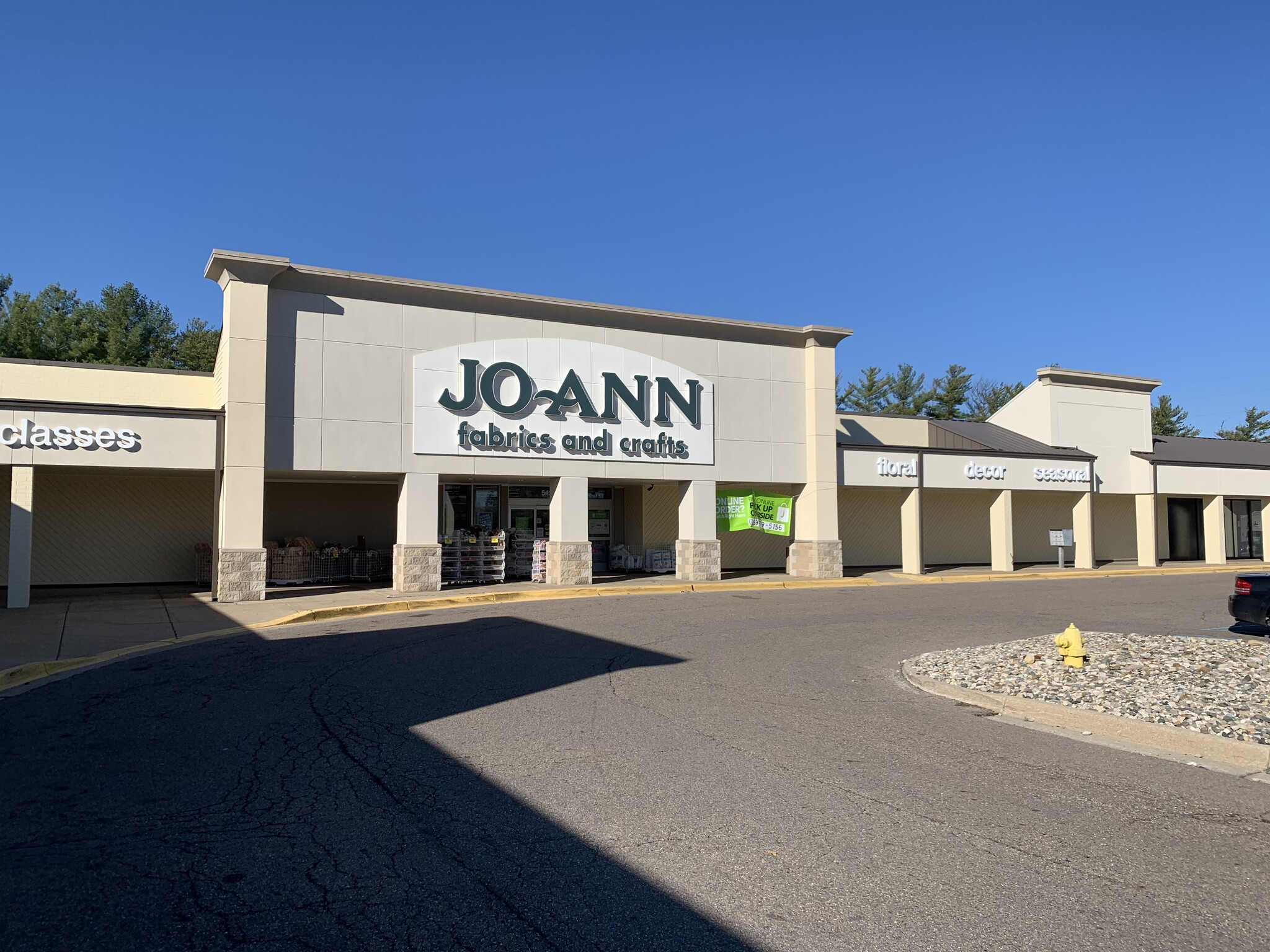 5420-5466 Beckley Rd, Battle Creek, MI to rent Building Photo- Image 1 of 1