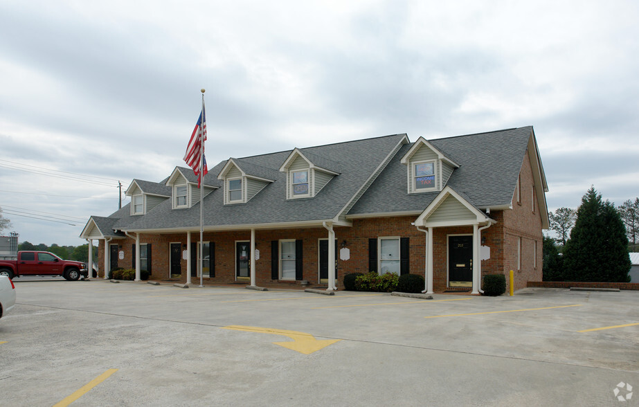 1202 N Tennessee St, Cartersville, GA for rent - Building Photo - Image 2 of 42