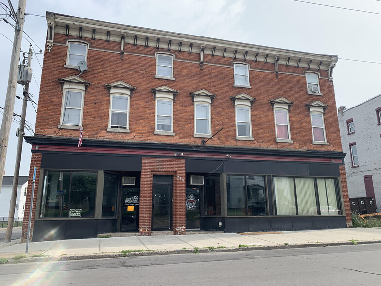 734-740 Columbia St, Utica, NY for rent - Building Photo - Image 1 of 1