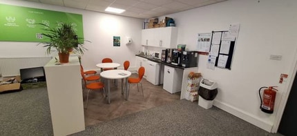 26-27 West St, Horsham to rent Interior Photo- Image 2 of 5