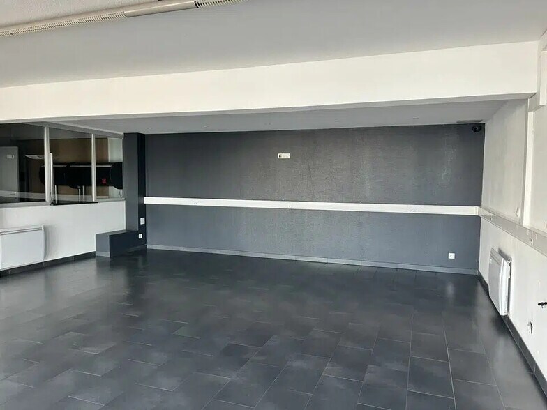 5 A Avenue De L'Energie, Bischheim to rent - Interior Photo - Image 2 of 10