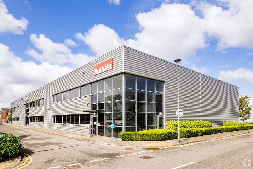 Forest Rd, Feltham for sale - Primary Photo - Image 1 of 1