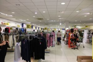 28-30 Southampton Rd, Ringwood to rent Interior Photo- Image 1 of 3