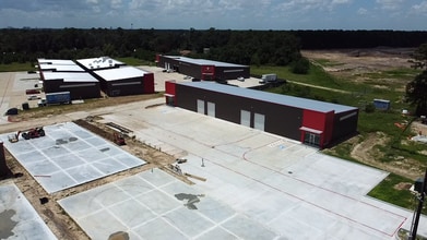 North Freeway Service Rd, Houston, TX to rent Building Photo- Image 2 of 7