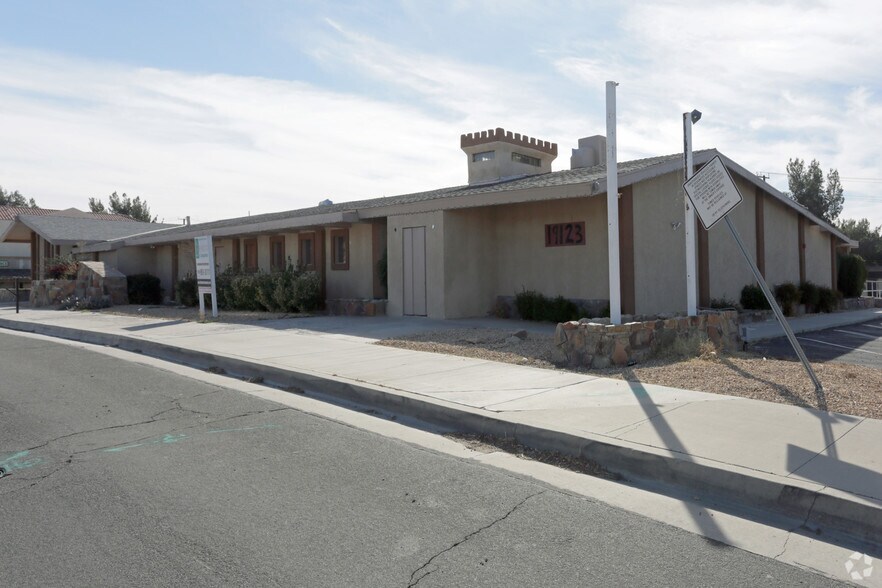 19123 Outer Hwy 18, Apple Valley, CA for sale - Primary Photo - Image 1 of 1