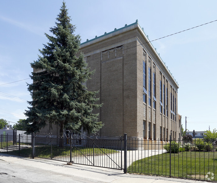 3359 Ruckle St, Indianapolis, IN for sale - Primary Photo - Image 1 of 3