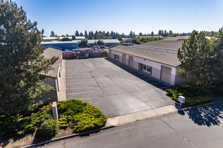 320 SE Bridgeford Blvd, Bend, OR for sale - Building Photo - Image 1 of 1