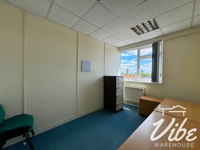 497 Sunleigh Rd, Wembley to rent Building Photo- Image 2 of 3