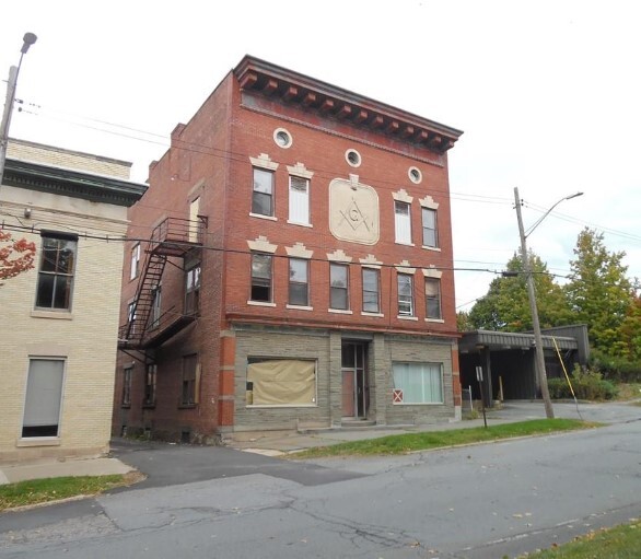 5 Bank St, Monticello, NY for sale - Building Photo - Image 1 of 3