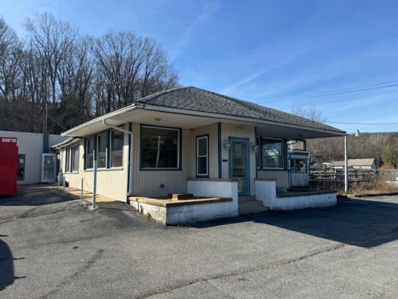 8016 Route 873, Slatington, PA for sale - Primary Photo - Image 1 of 1