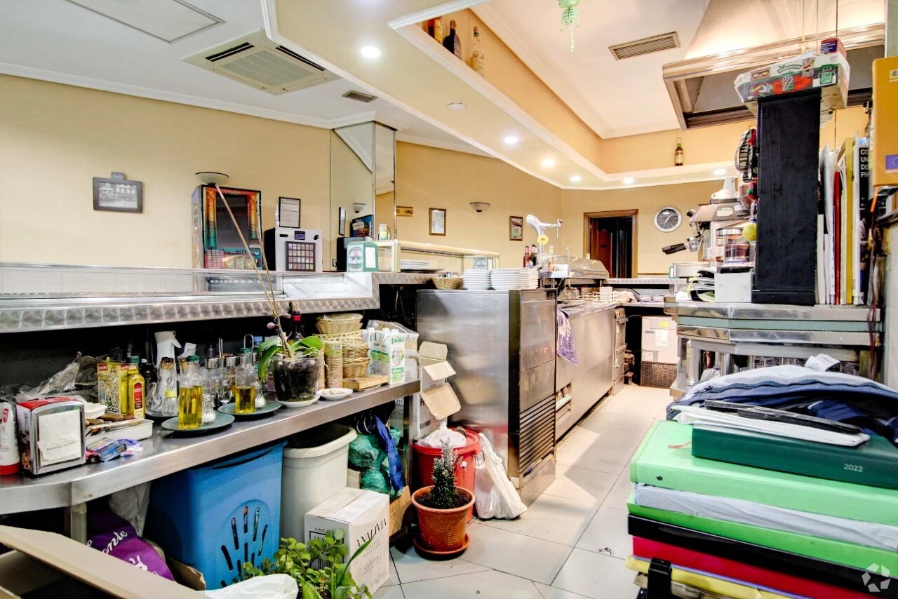 San Fernando de Henares, MAD 28830 - Unit Puerta B, Esc. 1 -  - Interior Photo - Image 1 of 7