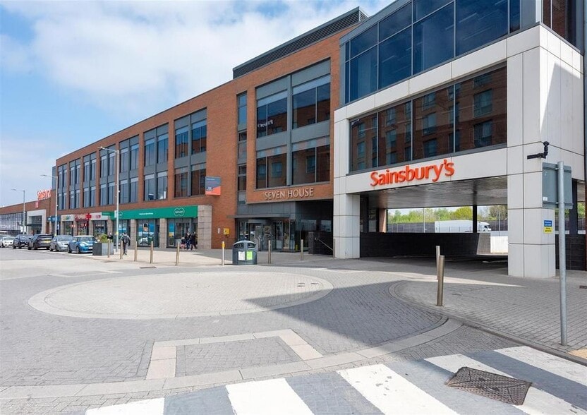 High St, Birmingham to rent - Building Photo - Image 2 of 33