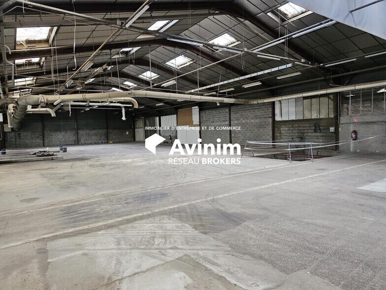 Industrial in Thônes for sale - Building Photo - Image 1 of 8