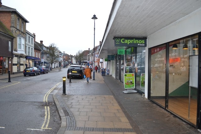 34A High St, Alton to rent - Building Photo - Image 3 of 10