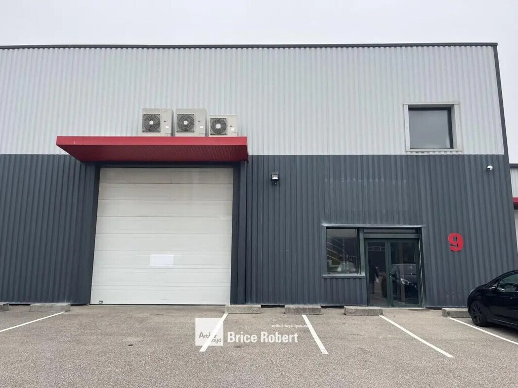 Location Local d'activités 341 m² - Photo 1