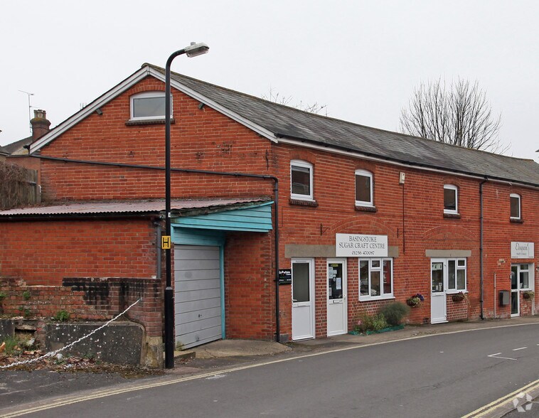 23A Goat Ln, Basingstoke for sale - Primary Photo - Image 1 of 1