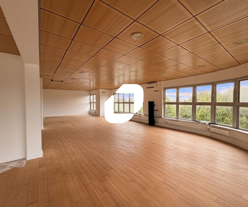 Office in Villiers-sur-Marne for sale Interior Photo- Image 1 of 10
