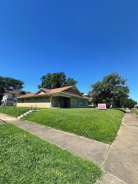 655 E Okmulgee St, Muskogee, OK for rent - Building Photo - Image 3 of 22