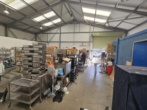 Chestnut Lane Ln, Royston to rent Interior Photo- Image 2 of 8