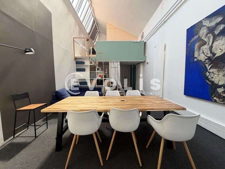 Light Industrial in Arcueil to rent - Interior Photo - Image 2 of 10