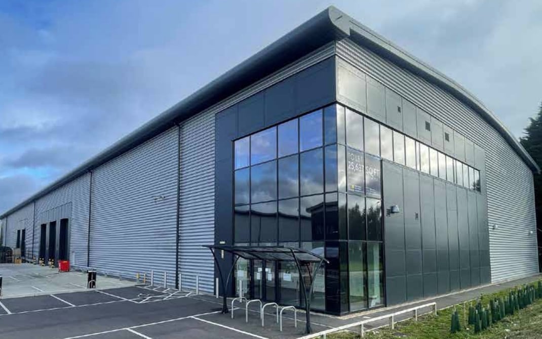 2A Bar Hl, Bar Hill to rent Building Photo- Image 1 of 4