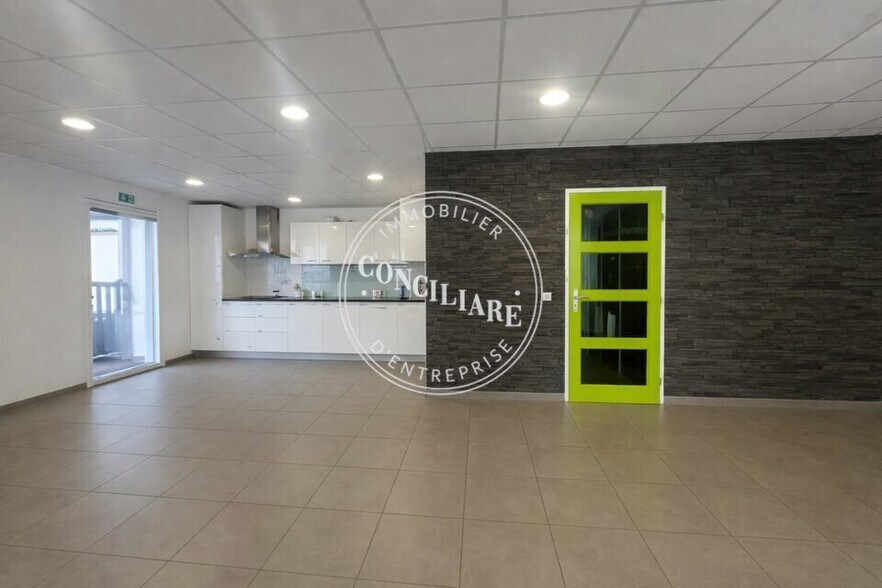 77 Route De Lombez, Plaisance-du-Touch for sale - Interior Photo - Image 2 of 5
